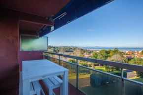 GuestReady - Large Apartment with Swimming Pool Sea View, Biarritz